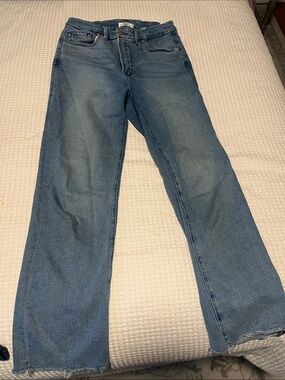 Good American Straight-Leg Jeans in Blue Wash
